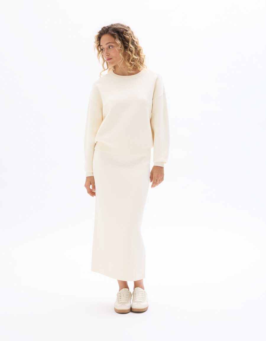 maglione a maglia larga e compatta