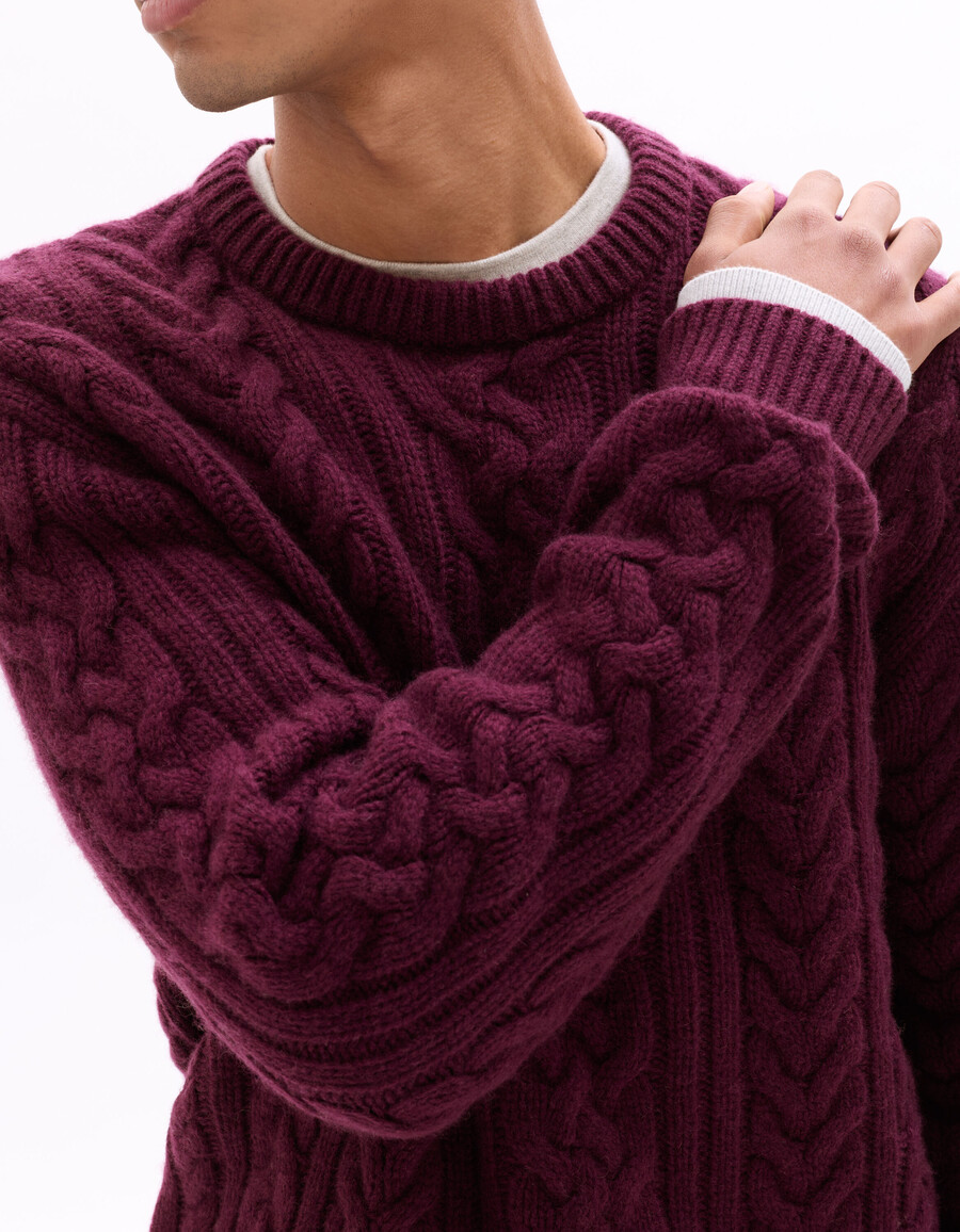maglione girocollo in misto lana lavorato a maglia a trecce