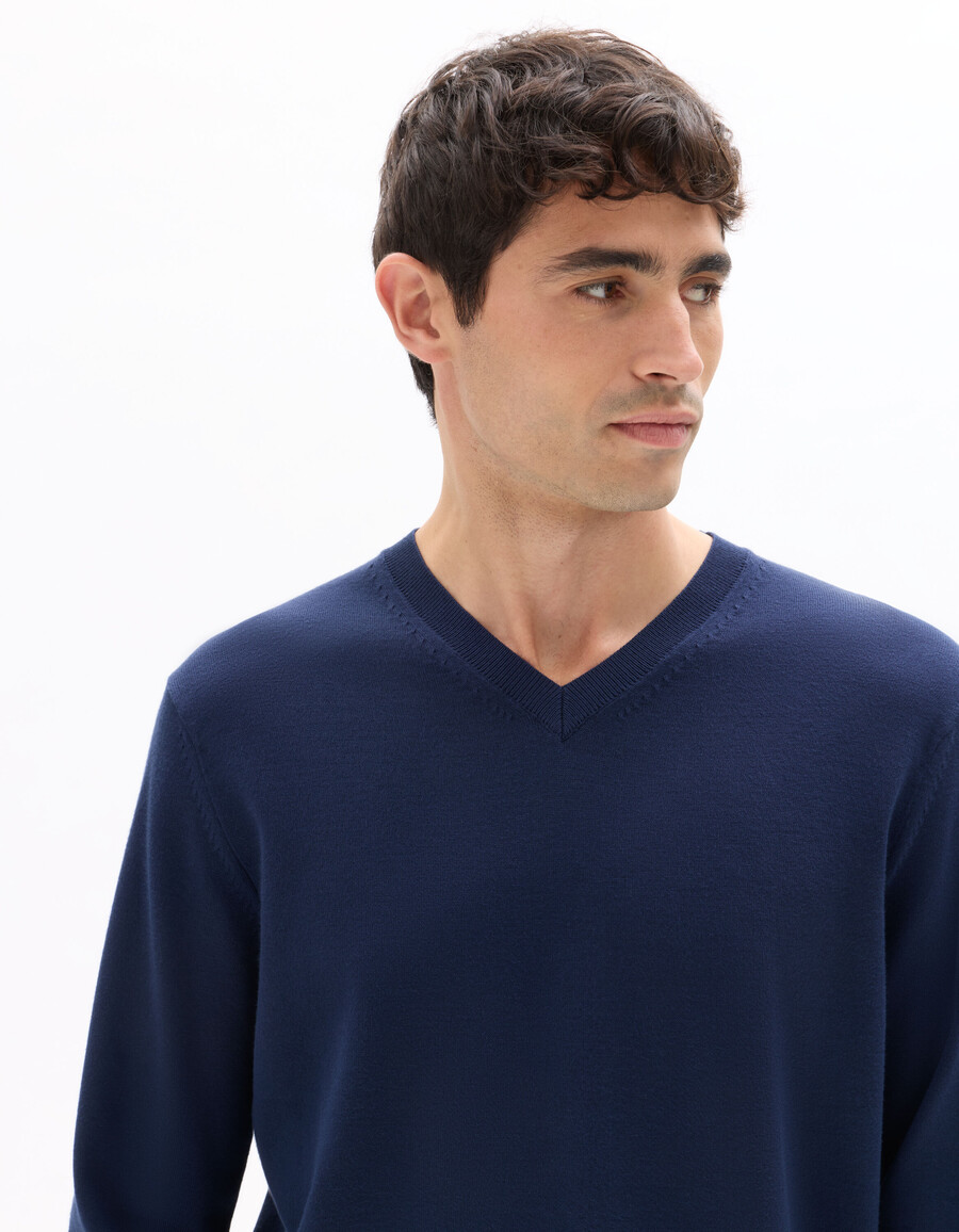 maglione semplice con scollo a v in maglia fine